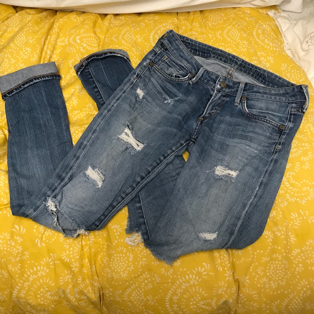 CITIZENS OF HUMANITY RIPPED SKINNY JEAN